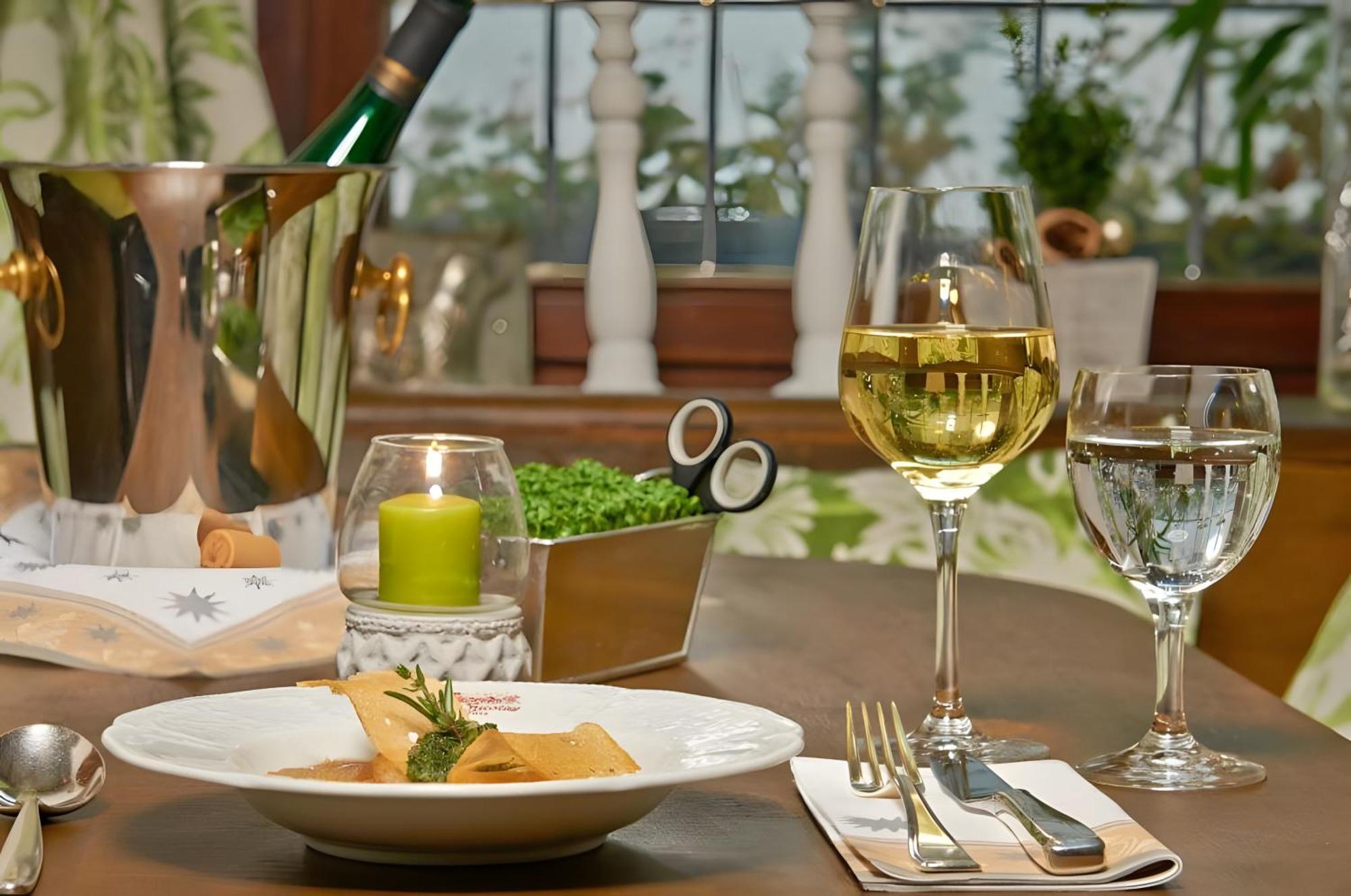 Vegan Hotel Und Restaurants Nicolay 1881 Цельтінґен-Рахтіґ Екстер'єр фото