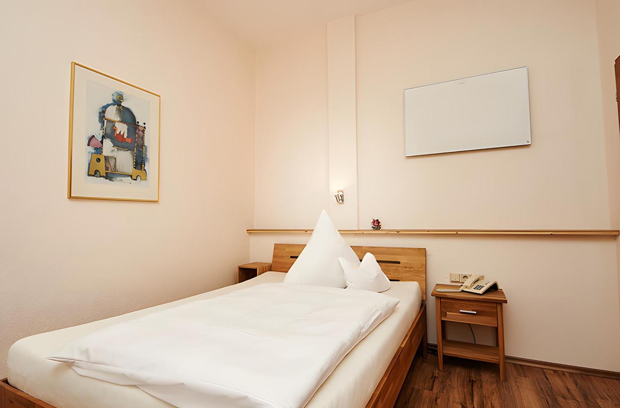 Vegan Hotel Und Restaurants Nicolay 1881 Цельтінґен-Рахтіґ Екстер'єр фото